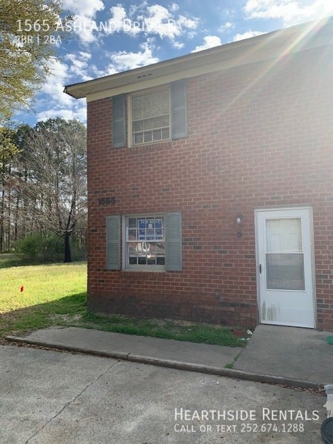 Photo - 1565 Ashland Drive D-