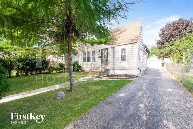 Photo - 216 S Elmwood Ave