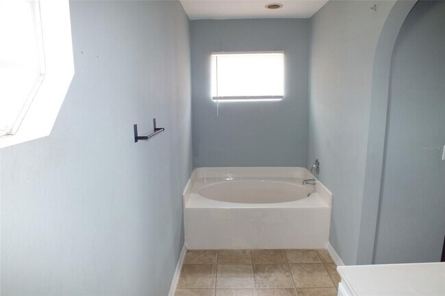 437 Fish Hawk Dr