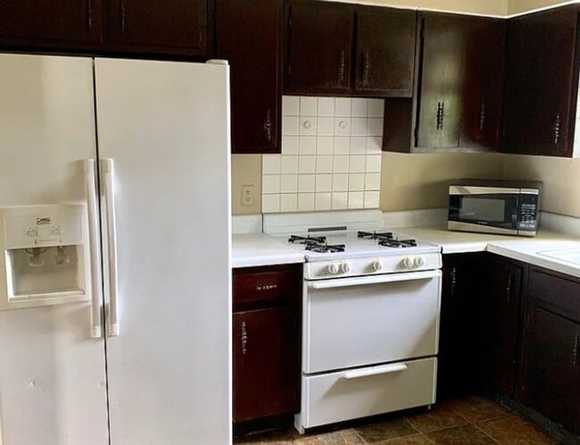 Building Photo - 567 W Taylor St