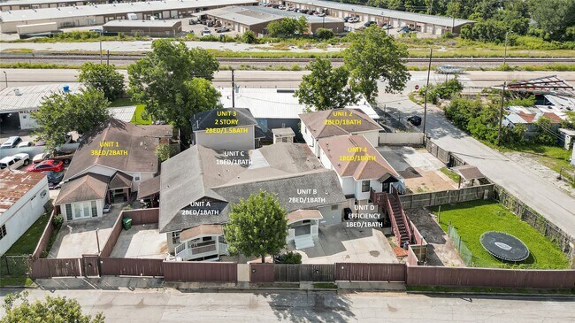 Photo - 2809 Tooke St