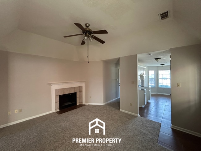 Photo - 7845 Shadowland Dr