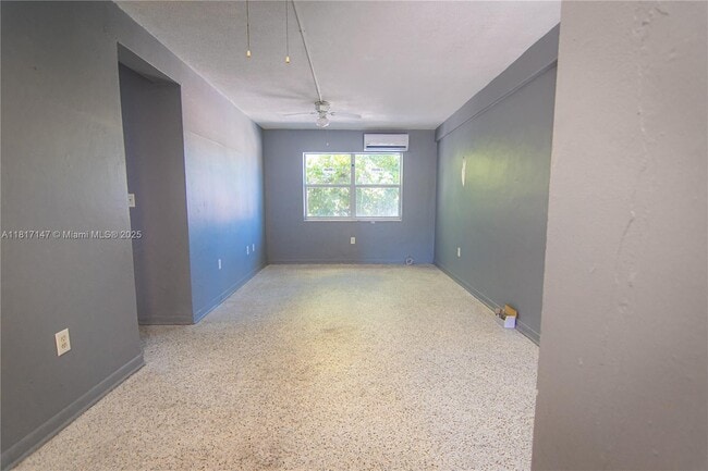 Photo - 2000 NW 29th St Unit 6