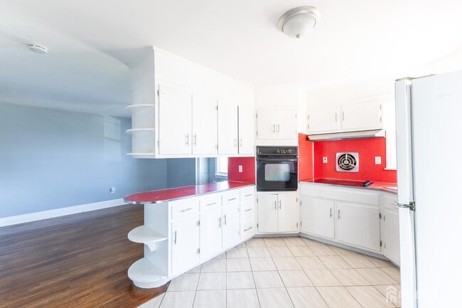 187 Main St Unit 2-F