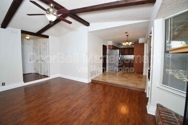 Photo - 673 E 134th St Casa