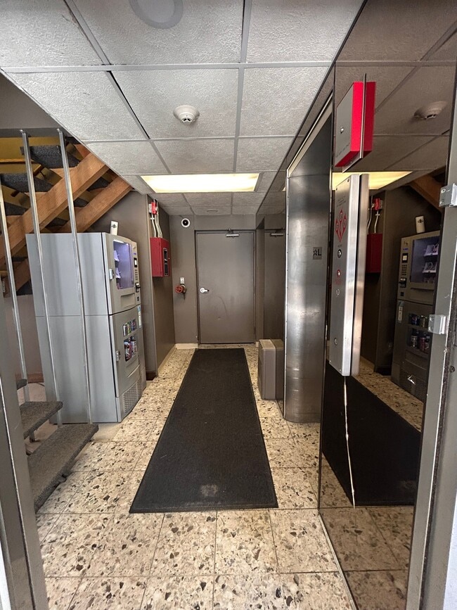Lobby/Elevator - The Arden