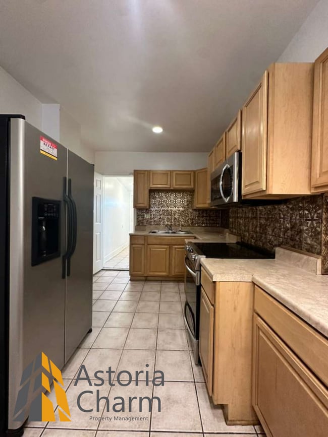 Building Photo - 3 Bedroom Home with Finished Basement and Rear Deck