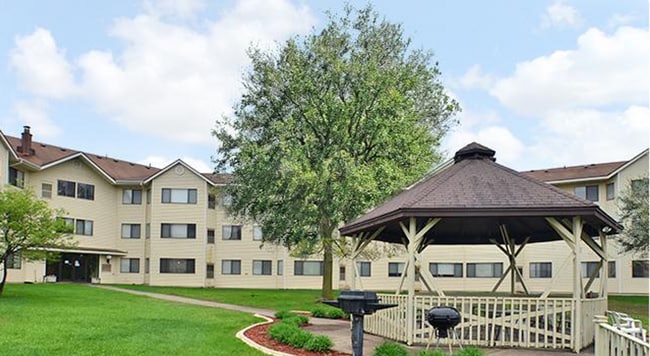 Photo - The Grove of White Bear Lake