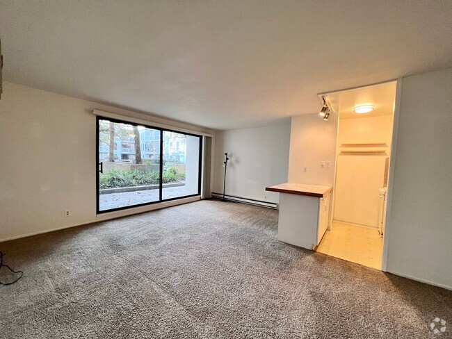 Building Photo - Cozy 1 bedroom on lush courtyard includes ... Unit 205 Rental