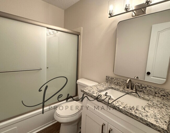 Photo - 811 NE Mulberry St