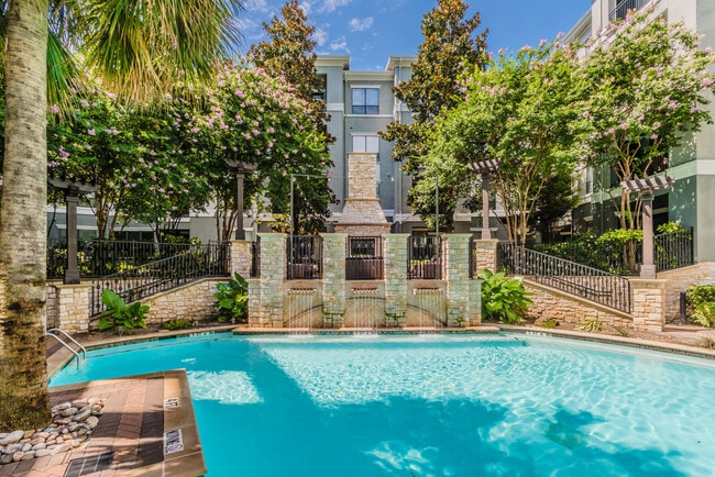 Building Photo - Elan at Bluffview