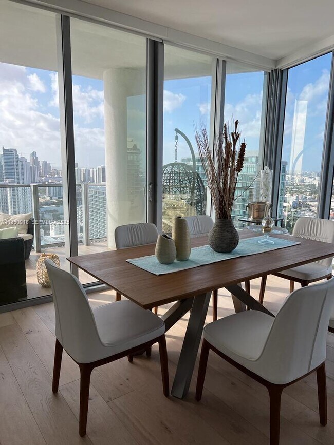 Photo - 2900 NE 7th Ave Unit 4209