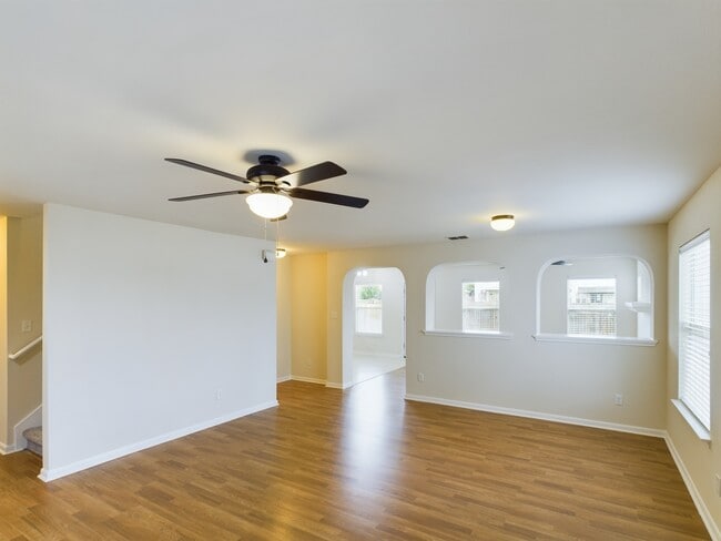 Photo - 15123 Meredith Ln