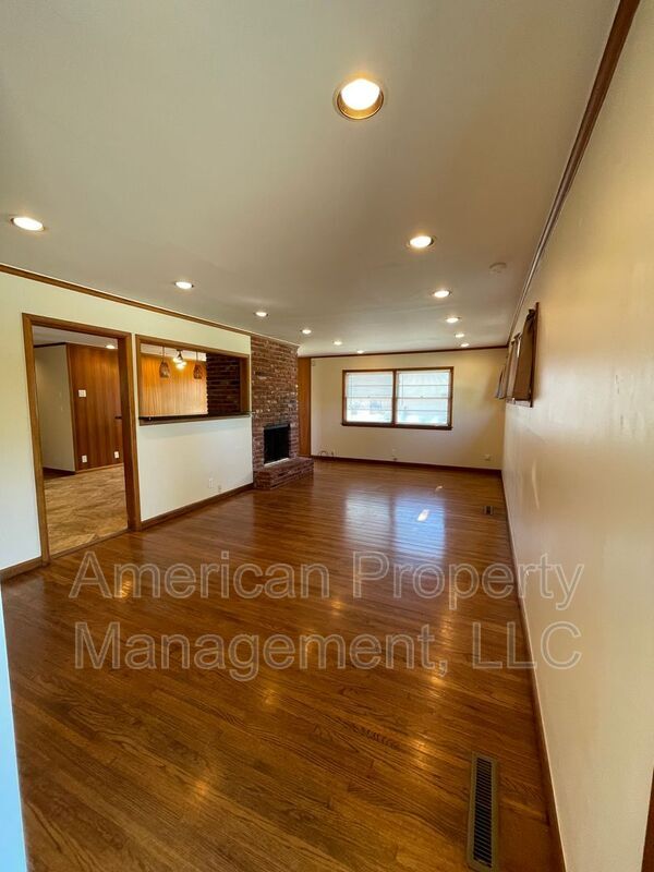 Photo - 5147 S Toledo Ave