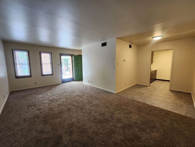 Photo - 1 Bedroom Court Yard Level Apartment