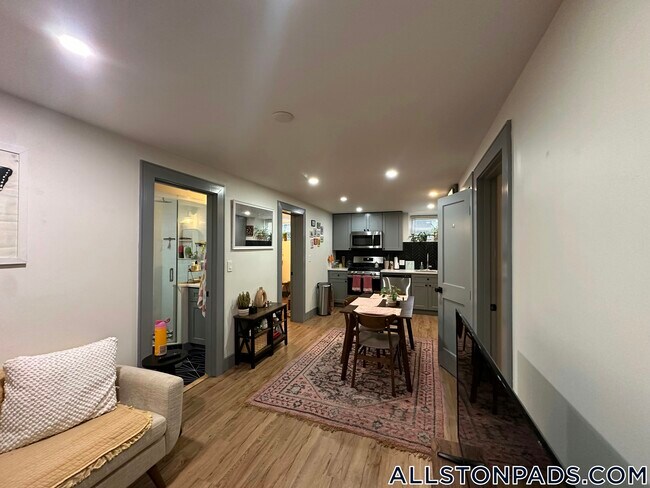 Building Photo - 41 Long Ave Rental