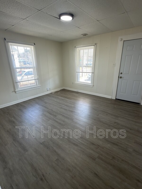 Photo - 2427 Seymour Ave