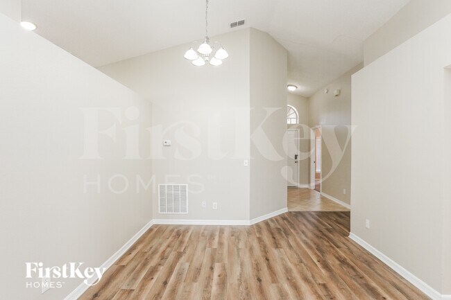 2909 Cool Breeze Cir