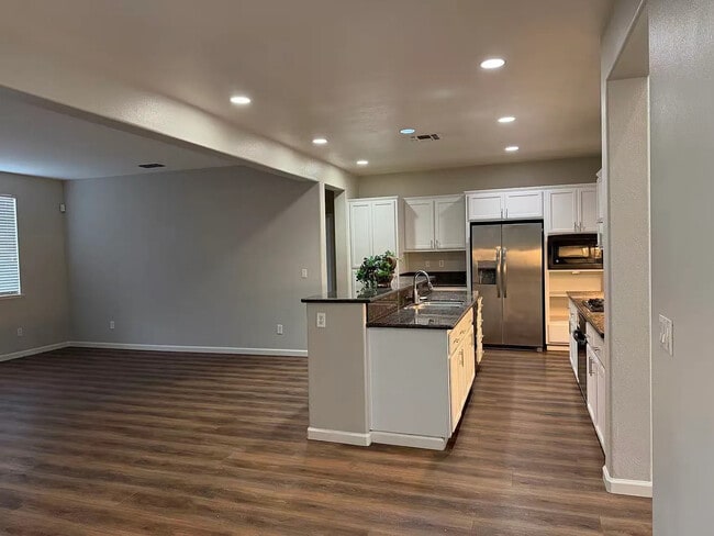 Photo - 2161 Tennis Ln