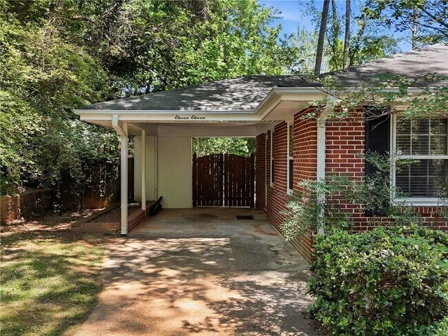 Photo - 1111 N Valley Dr