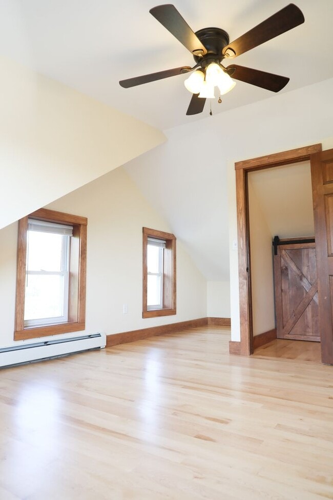 Building Photo - 6-8 Chase Street Unit 6 1/2 Chase Street Rental
