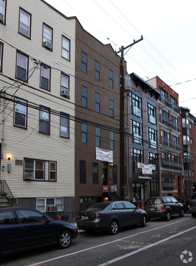 Photo - 60 Madison St