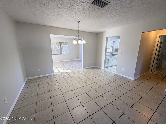 Photo - 283 Almansa Rd