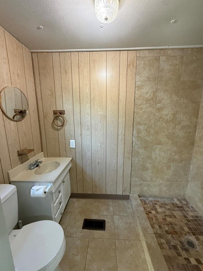 Photo - 20604 Delorio St