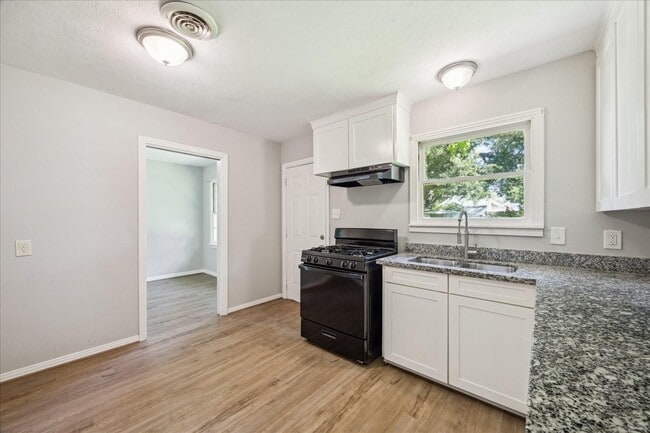 Photo - 1108 Orange St
