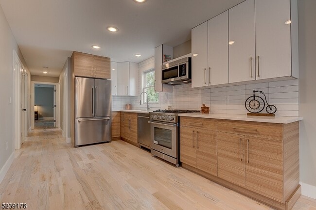 Photo - 81 Mission St