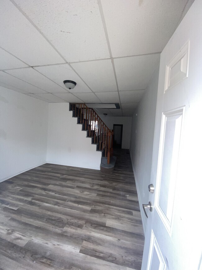 Building Photo - 2514 N Water St Rental