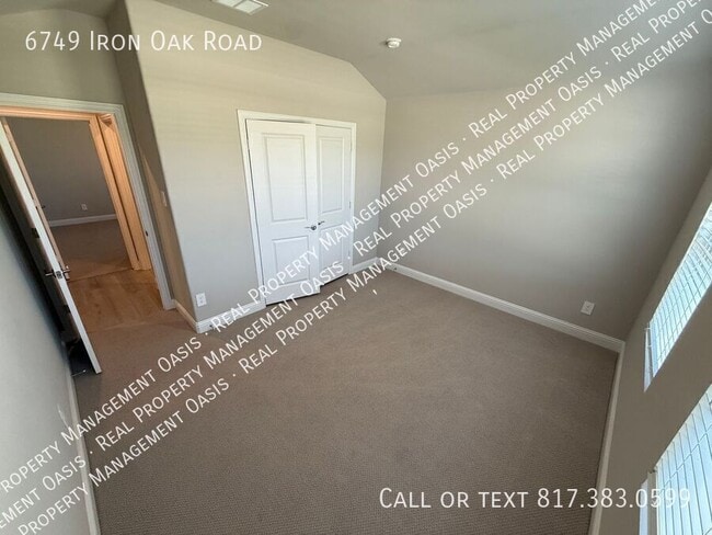 Photo - 6749 Iron Oak Rd