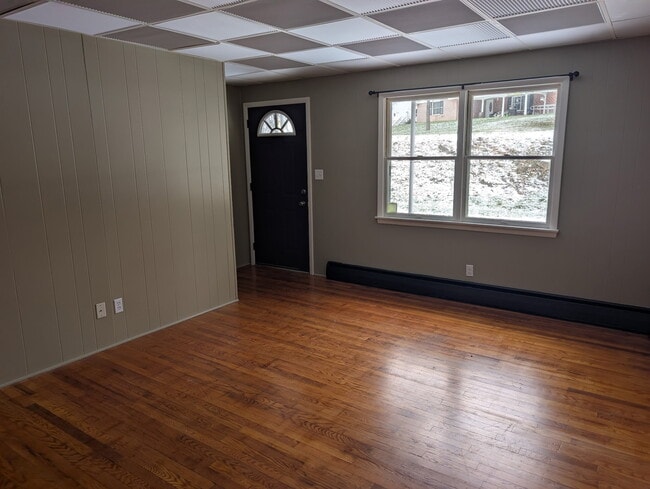 Building Photo - 2138 Mountain View Ave Unit 2138