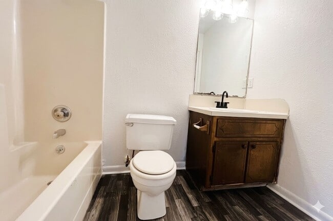 Photo - 100 Allen St Unit C