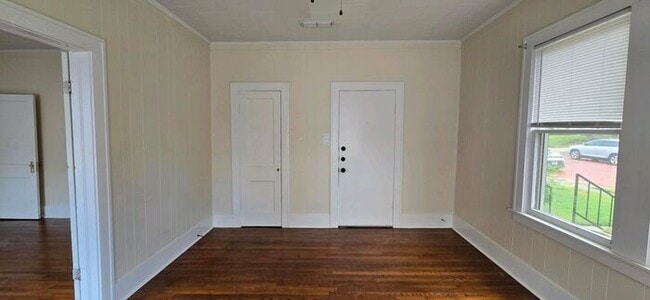 Photo - Available Now! 1 Bedroom 1 Bath Within Wal...