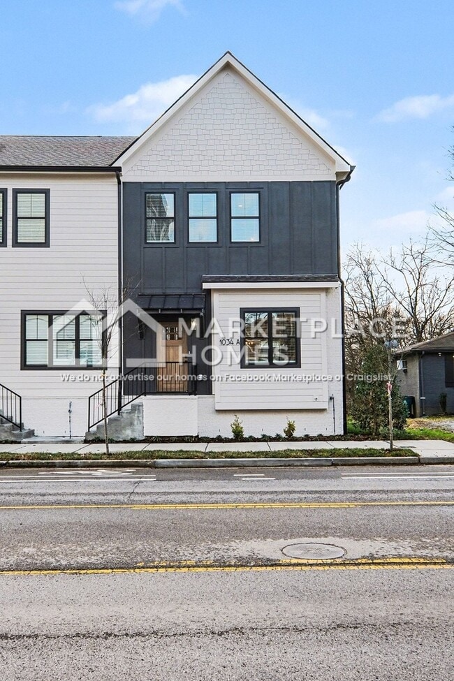 Photo - 1034 E Trinity Ln