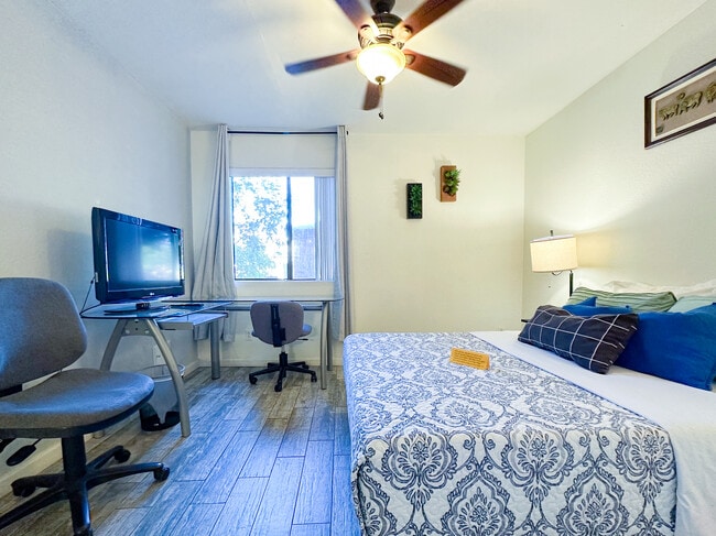 Photo - 1215 E Lemon St Unit Lemon L