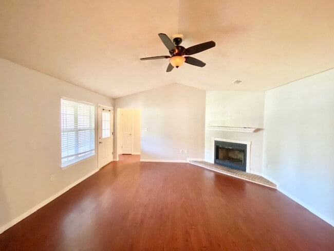Photo - 164 Wright Cir