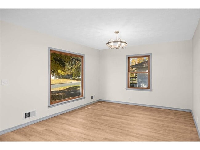 Photo - 6724 Scott Ave N