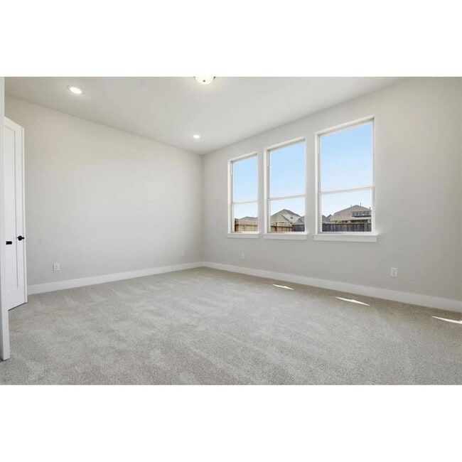 Photo - 327 Grand Legacy