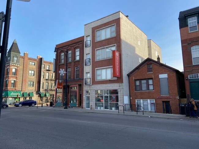 Building Photo - 1837 W North Ave Unit 3