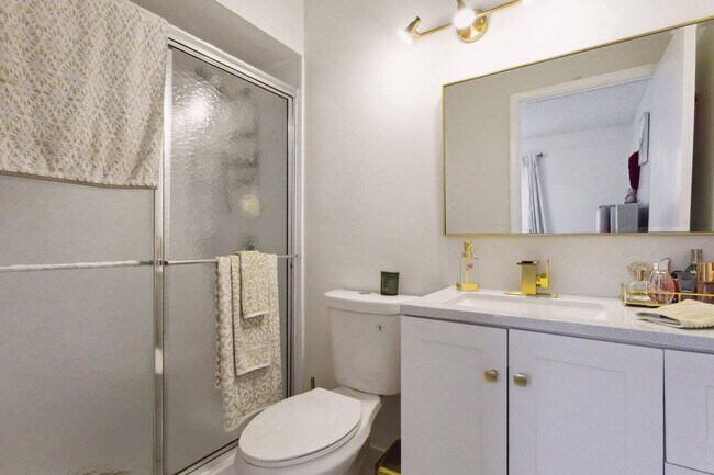 Photo - 368 Waterside Dr