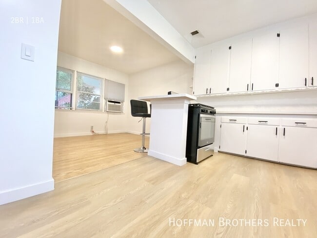 Photo - 902 Alandele Ave