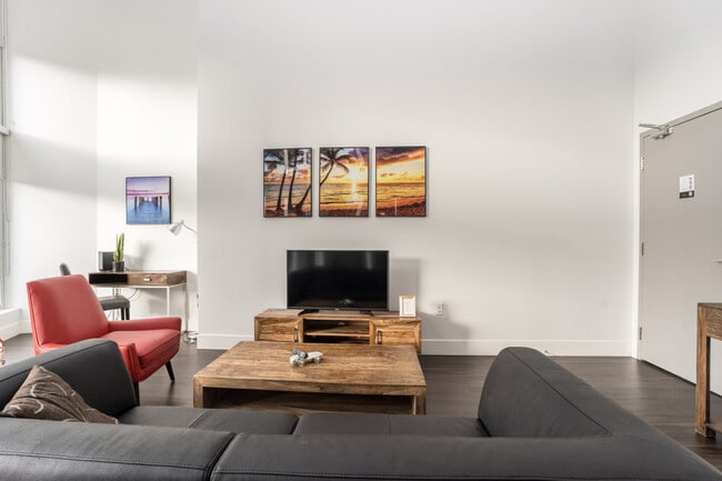 Photo - 1597 Barrington St Unit ID1222965P