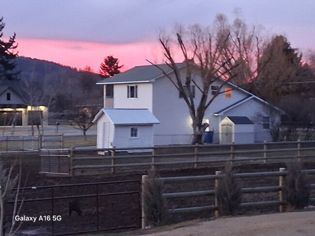 Photo - 2424 Mc Cauley Ln