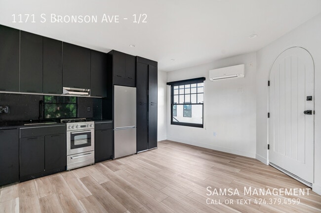 Building Photo - 1171 Bronson Ave Unit 1/2 Rental