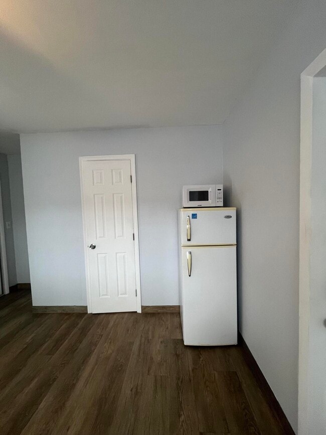 Photo - 1421 SE 2nd St Unit E