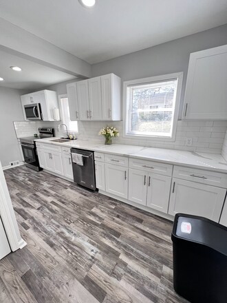 Photo - 9515 49th Ave Unit Apt 1