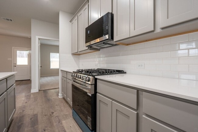 Photo - 8015 Heroes Hall Dr