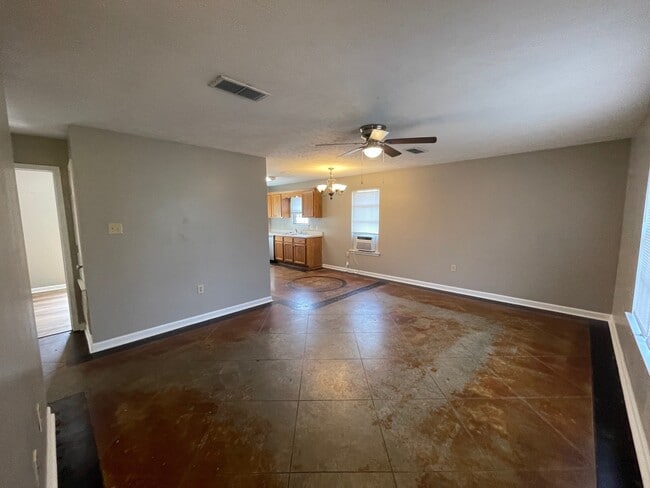 Photo - 570 Cherub Ct